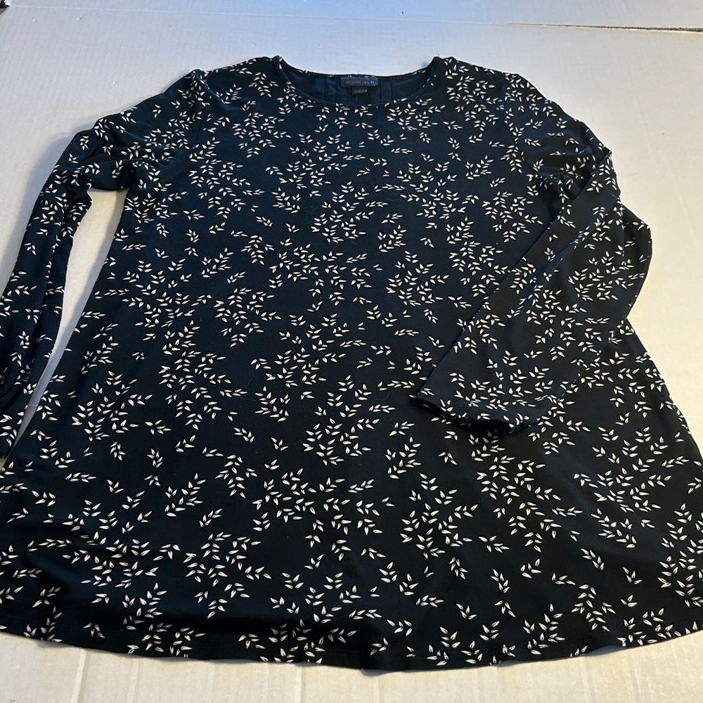 J Jill Wearever Collection Black w/Delicate White Leaf Print Tunic Top. Sz S - Picture 5 of 12